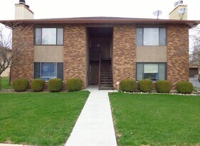 1114 Manchester Ct, Unit 1114 in South Elgin, IL - Building Photo