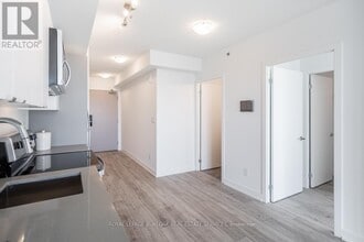 3210 Dakota Cmn in Burlington, ON - Building Photo - Building Photo