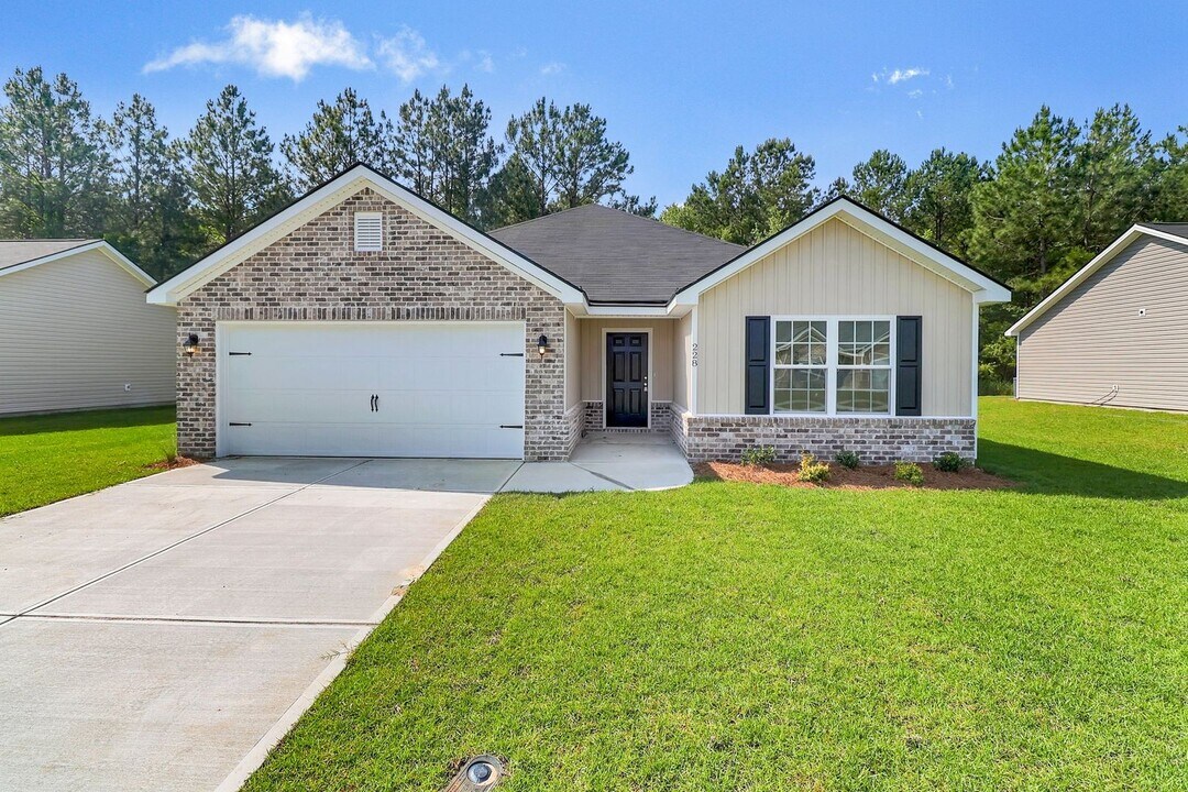 120 Braxton Blvd in Statesboro, GA - Building Photo