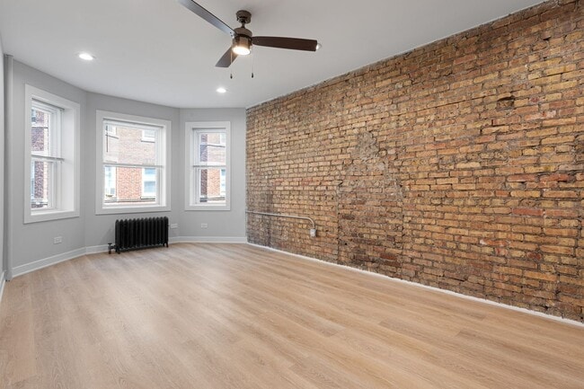 7383 N Damen Ave, Unit 1e in Chicago, IL - Building Photo - Building Photo