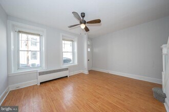 217 Dupont St in Philadelphia, PA - Building Photo - Building Photo