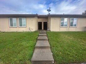 1331 Frankfort Ct in Merced, CA - Building Photo