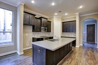 1517 Hatcher Spring Ln in Houston, TX - Building Photo - Building Photo