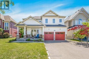 26 Barrington Trail in Collingwood, ON - Building Photo