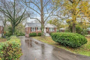2820 St Edwards Dr in Nashville, TN - Building Photo