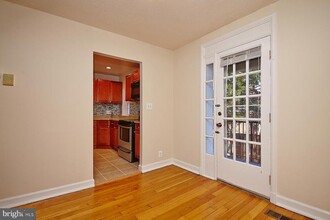 2983 S Columbus St in Arlington, VA - Foto de edificio - Building Photo