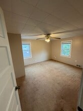 20 N Pine St in Bentleyville, PA - Foto de edificio - Building Photo
