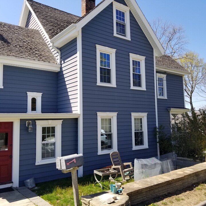 67 Lawton Ave, Unit #1 in Tiverton, RI - Building Photo