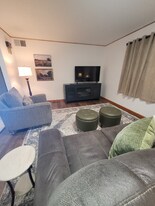 1203 N Main St in Garden City, KS - Building Photo