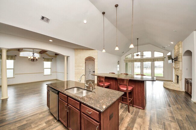 27211 Sonata Creek Ln