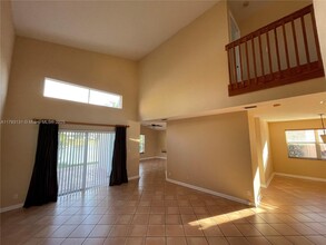 17768 SW 28th St in Miramar, FL - Building Photo - Building Photo
