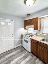 6149 Jackson Ave in Berkeley, MO - Building Photo - Building Photo