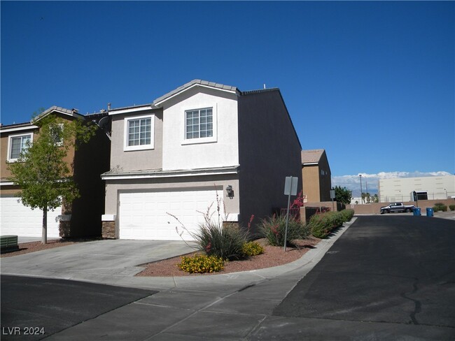 4131 Halfmoon Bay Dr in Las Vegas, NV - Building Photo - Building Photo