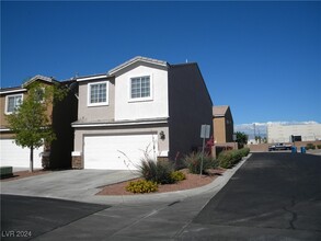 4131 Halfmoon Bay Dr in Las Vegas, NV - Foto de edificio - Building Photo