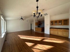 104 Park Cir in Bloomfield, NM - Building Photo - Building Photo