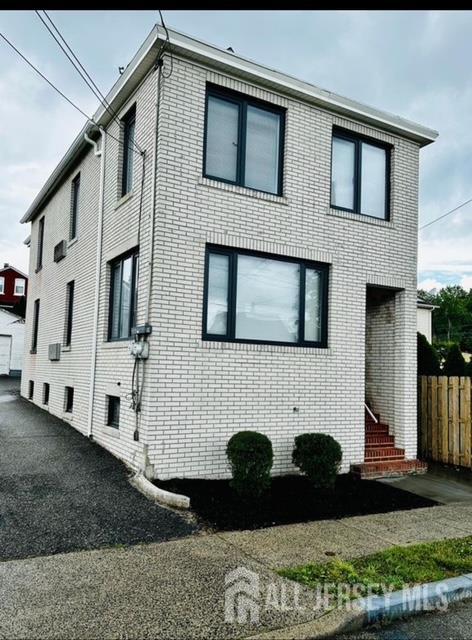 property at 9 Fraser St