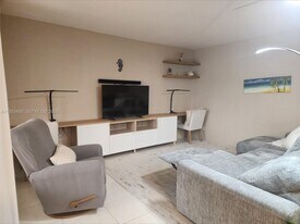 100 SE 6th Ave in Pompano Beach, FL - Building Photo