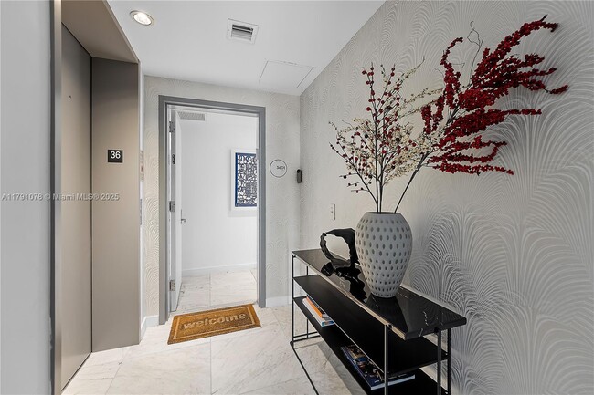 3131 NE 7th Ave in Miami, FL - Building Photo - Building Photo