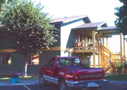 Shangri La Apartments in Klamath Falls, OR - Building Photo