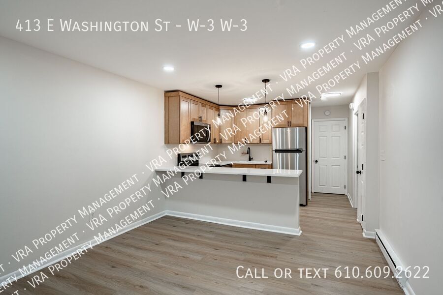 413 E Washington St in West Chester, PA - Building Photo