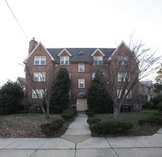 2100-2102 Lancaster Ave in Wilmington, DE - Building Photo - Building Photo