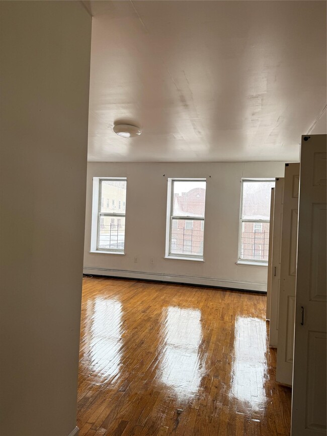 825 Saratoga Ave in Brooklyn, NY - Building Photo - Building Photo