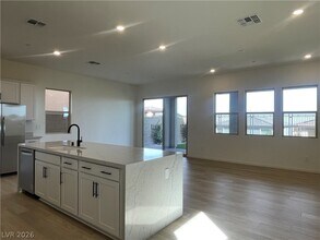 592 Clover Bar Ln in Las Vegas, NV - Building Photo - Building Photo