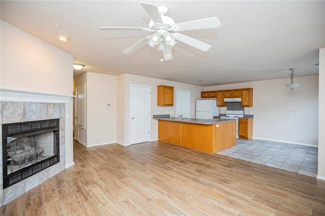 903 W Peachtree Dr in Fayetteville, AR - Building Photo - Building Photo