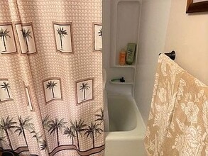 1875 Kalanianaole St in Hilo, HI - Building Photo - Building Photo