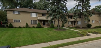 2153 E Maple Rd, Unit 2153