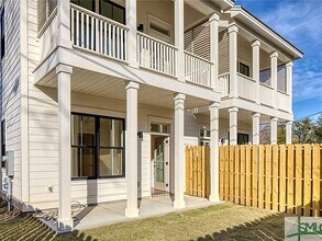 25 W 45th St in Savannah, GA - Building Photo - Building Photo