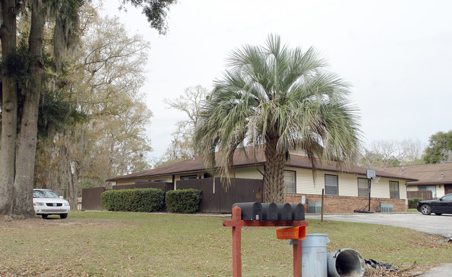 3990 SE 19th Ave in Ocala, FL - Foto de edificio - Building Photo