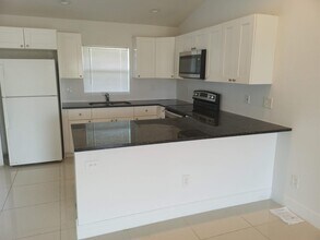 9007 Meadow Cir in La Belle, FL - Building Photo - Building Photo