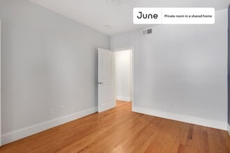 Room in Shared 5 bed/2 bath home, Unit C in Boston, MA - Building Photo - Building Photo
