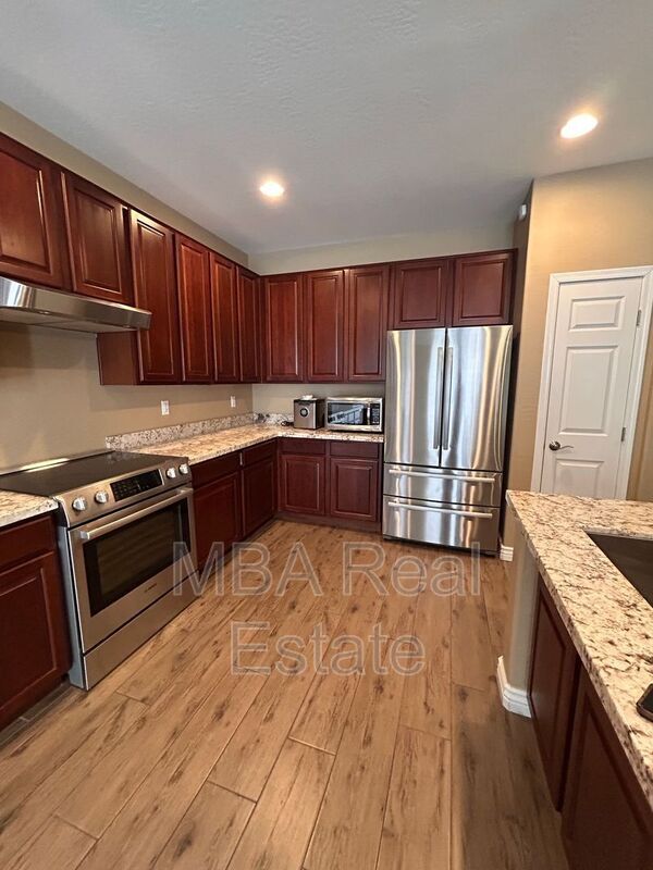 1407 E Gary Way in Phoenix, AZ - Building Photo - Building Photo