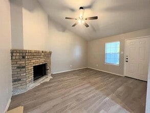 12214 Thompkins Dr in Austin, TX - Building Photo - Building Photo