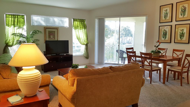 8813 Dunes Ct in Kissimmee, FL - Foto de edificio - Building Photo