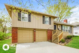 8600 Maple Ave in Raytown, MO - Building Photo - Building Photo