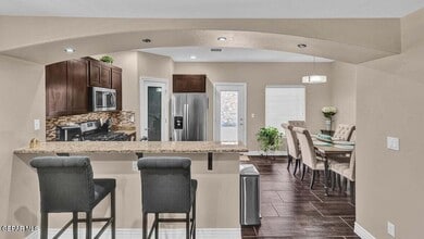 172 N Manzanita Dr in El Paso, TX - Building Photo - Building Photo