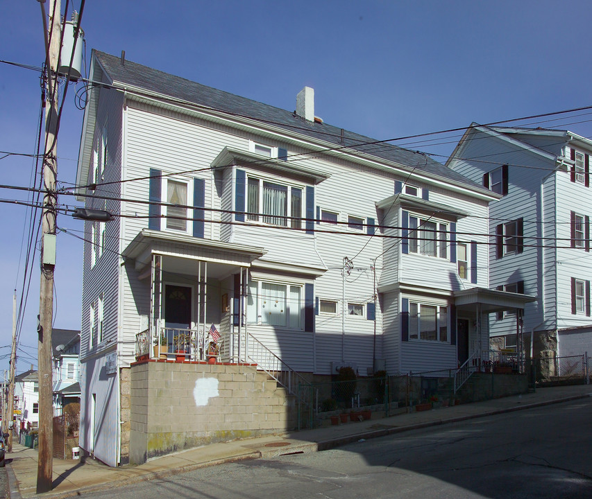 430 William St in Fall River, MA - Foto de edificio