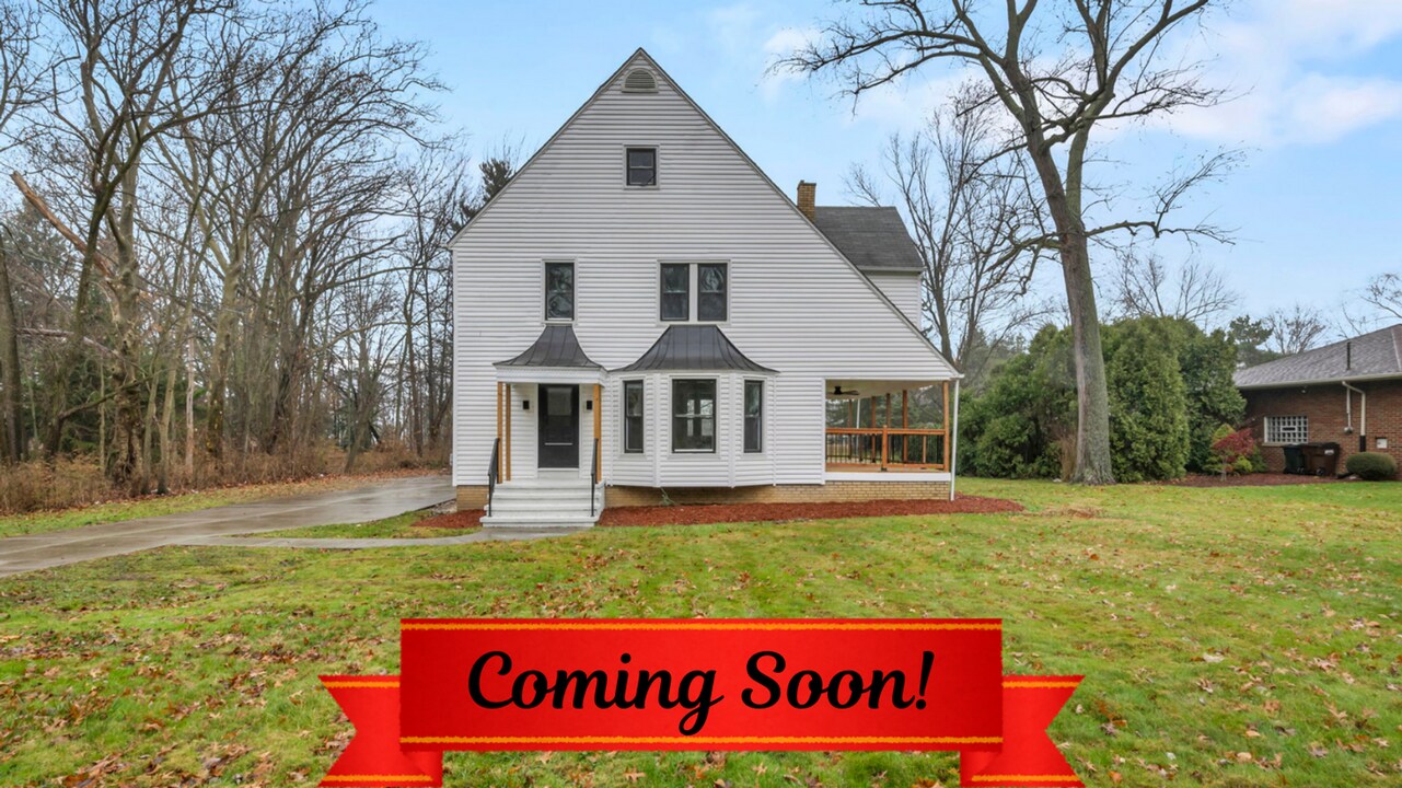 29396 Detroit Rd in Westlake, OH - Building Photo