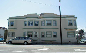 2851 West St in Oakland, CA - Building Photo - Building Photo