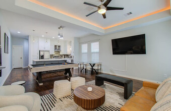 1608 Bonner E St in Houston, TX - Building Photo - Building Photo