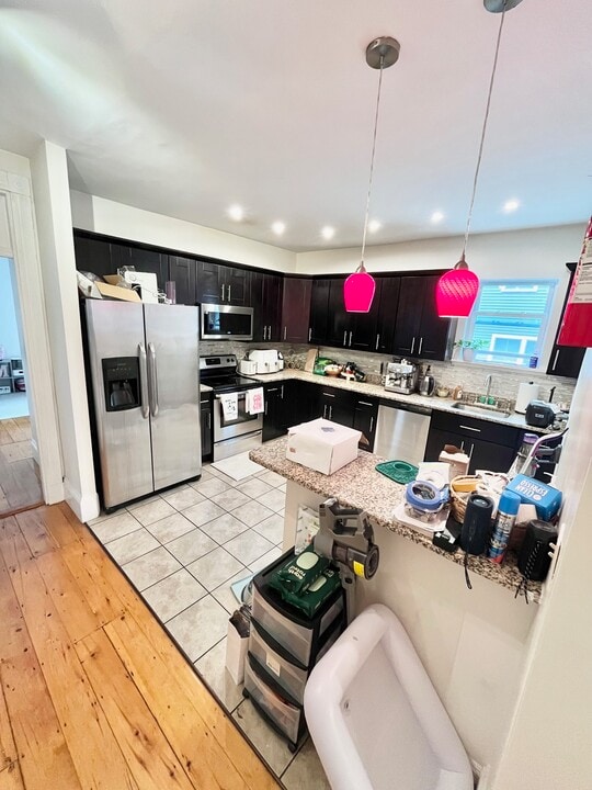 33 Hillside St, Unit 3 in Boston, MA - Building Photo