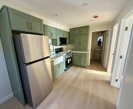 1408 Crocker St in Simi Valley, CA - Building Photo - Building Photo