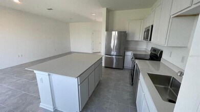 2541 Skyline Lp in Kissimmee, FL - Building Photo - Building Photo