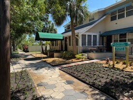 832 1st St N in St. Petersburg, FL - Building Photo