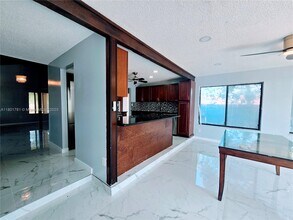 20504 NE 9th Ct in Miami, FL - Building Photo - Building Photo