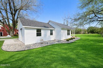 675 Mac Elroy Rd in Ballston Lake, NY - Building Photo - Building Photo