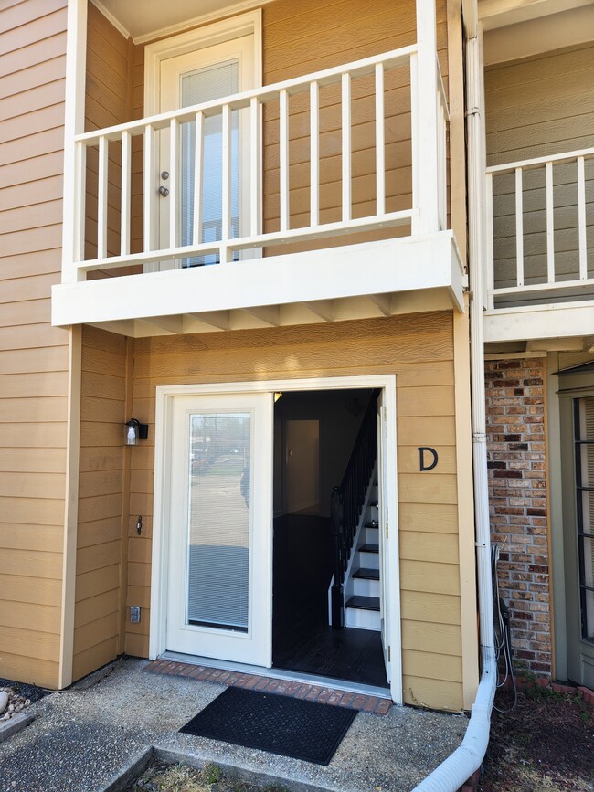 property at 434 Longwood Ct